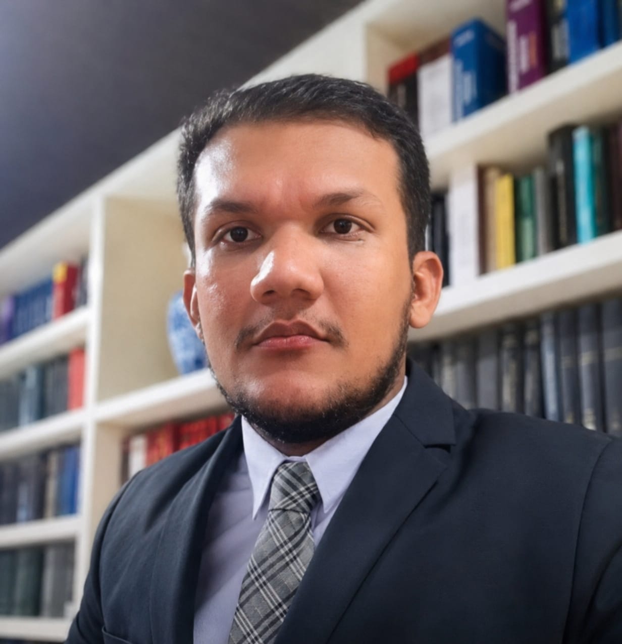 Dr. Marcos Antonio Leite, advogado responsável